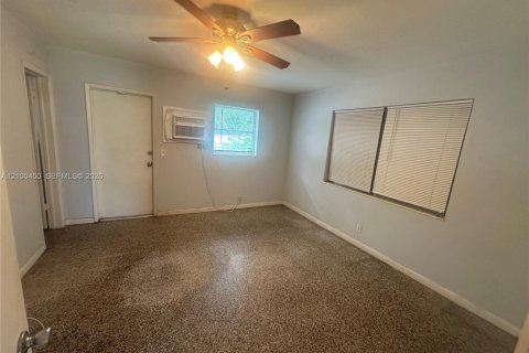 Appartement à louer à Oakland Park, Floride: 1 chambre, 535.95 m2 № 2400582 - photo 5