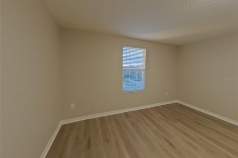 Villa ou maison à louer à Wimauma, Floride: 4 chambres, 244.7 m2 № 2117719 - photo 13