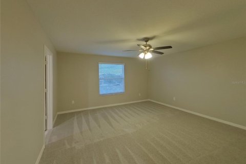 Villa ou maison à louer à Wimauma, Floride: 4 chambres, 244.7 m2 № 2117719 - photo 5