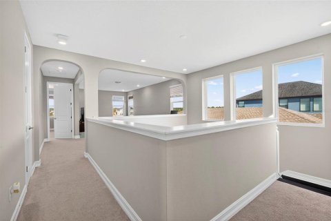 House in ESTANCIA

 in Wesley Chapel, Florida 4 bedrooms, 233.09 sq.m. № 2379224 - photo 11