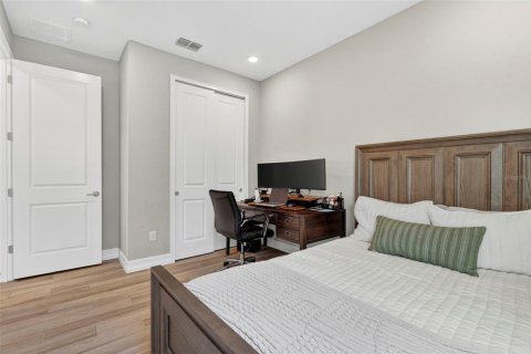 House in ESTANCIA

 in Wesley Chapel, Florida 4 bedrooms, 233.09 sq.m. № 2379224 - photo 18