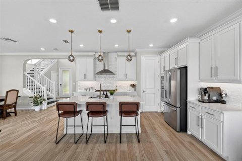 House in ESTANCIA

 in Wesley Chapel, Florida 4 bedrooms, 233.09 sq.m. № 2379224 - photo 28