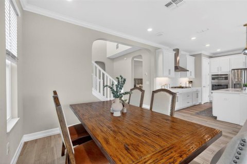House in ESTANCIA

 in Wesley Chapel, Florida 4 bedrooms, 233.09 sq.m. № 2379224 - photo 23