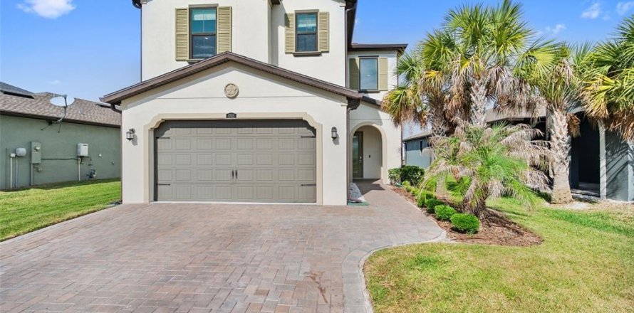 House in ESTANCIA

 in Wesley Chapel, Florida 4 bedrooms, 233.09 sq.m. № 2379224