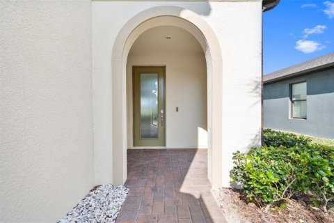 House in ESTANCIA

 in Wesley Chapel, Florida 4 bedrooms, 233.09 sq.m. № 2379224 - photo 13