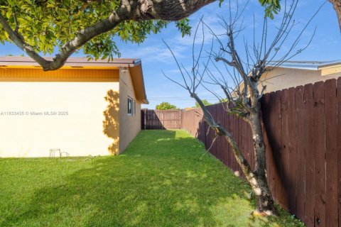 Casa en venta en Miami, Florida, 4 dormitorios, 147.44 m2 № 1814012 - foto 23