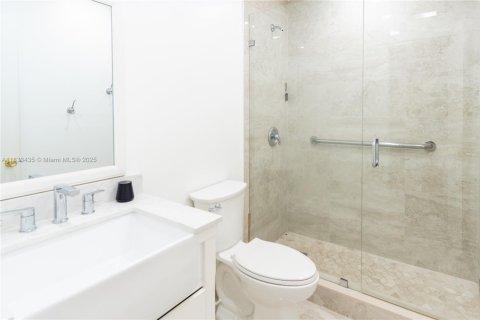 Casa en venta en Miami, Florida, 4 dormitorios, 147.44 m2 № 1814012 - foto 9