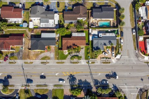 Casa en venta en Miami, Florida, 4 dormitorios, 147.44 m2 № 1814012 - foto 26