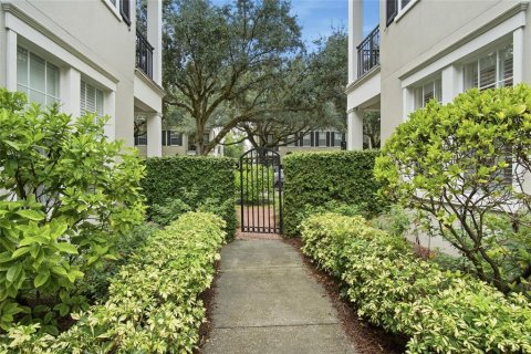 Commercial property in Orlando, Florida 292.64 sq.m. № 2371200 - photo 2