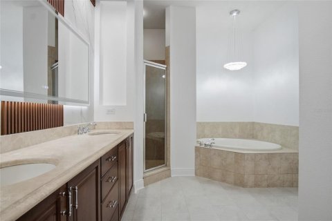 Commercial property in Orlando, Florida 292.64 sq.m. № 2371200 - photo 24