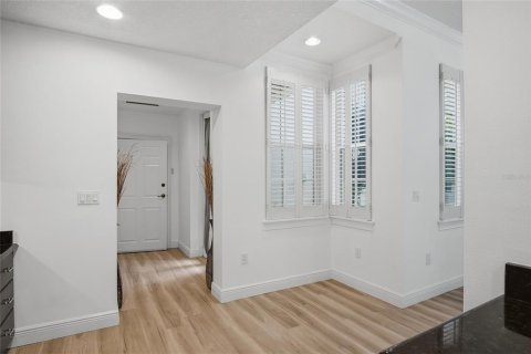 Commercial property in Orlando, Florida 292.64 sq.m. № 2371200 - photo 13