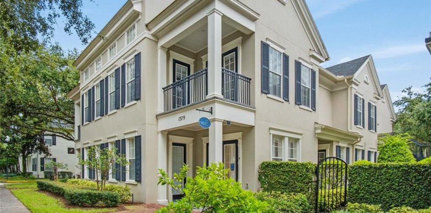 Commercial property in Orlando, Florida 292.64 sq.m. № 2371200