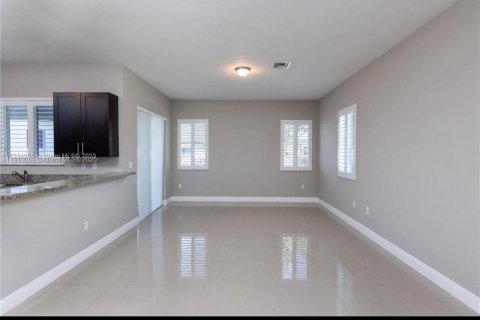 Villa ou maison à vendre à Palmetto Bay, Floride: 4 chambres, 209.4 m2 № 1969658 - photo 22