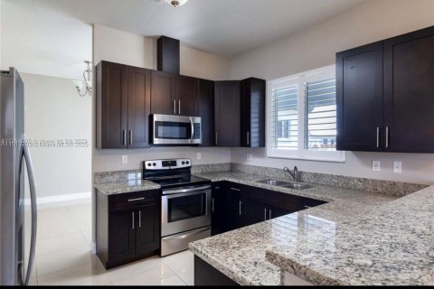 Villa ou maison à vendre à Palmetto Bay, Floride: 4 chambres, 209.4 m2 № 1969658 - photo 21