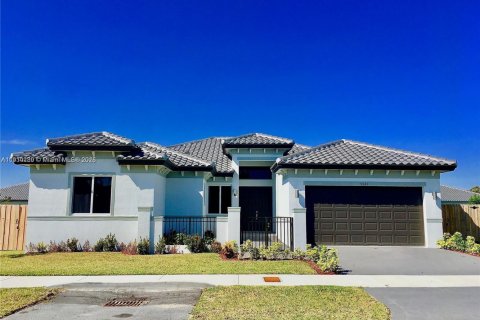 Villa ou maison à Palmetto Bay, Floride 4 chambres, 209.4 m2 № 1969658