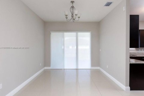 Villa ou maison à vendre à Palmetto Bay, Floride: 4 chambres, 209.4 m2 № 1969658 - photo 24