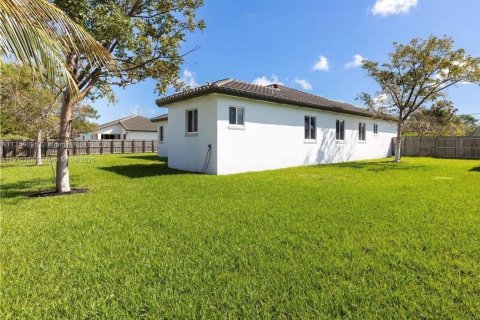 Villa ou maison à vendre à Palmetto Bay, Floride: 4 chambres, 209.4 m2 № 1969658 - photo 19