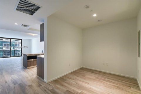 Condo in Miami, Florida, 2 bedrooms  № 2072853 - photo 20