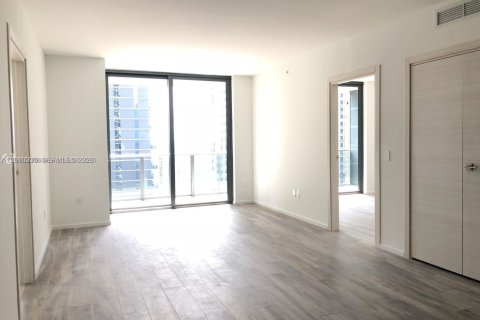 Condo in Miami, Florida, 2 bedrooms  № 2072853 - photo 3