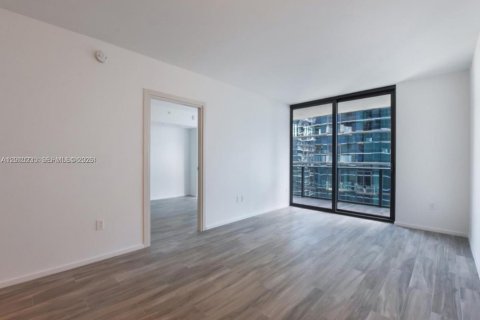 Condo in Miami, Florida, 2 bedrooms  № 2072853 - photo 25