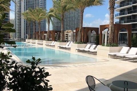 Condo in Miami, Florida, 2 bedrooms  № 2072853 - photo 6