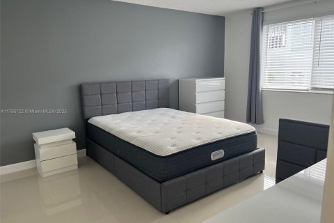 Condominio en venta en Miami, Florida, 1 dormitorio, 60.48 m2 № 1959083 - foto 7