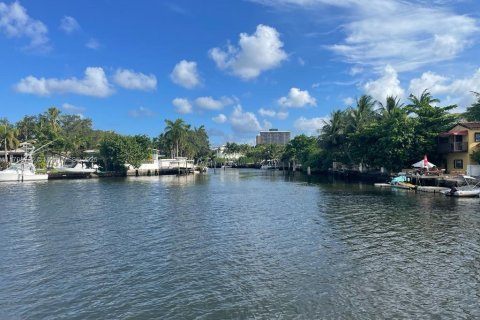 Condominio en venta en Miami, Florida, 1 dormitorio, 60.48 m2 № 1959083 - foto 1