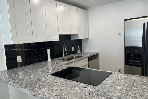 Condominio en venta en Miami, Florida, 1 dormitorio, 60.48 m2 № 1959083 - foto 3