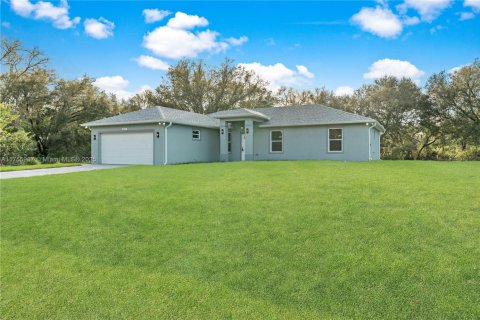 House in Lehigh Acres, Florida 3 bedrooms, 148.92 sq.m. № 1502027 - photo 22