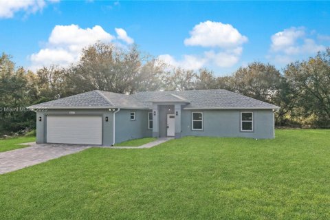 House in Lehigh Acres, Florida 3 bedrooms, 148.92 sq.m. № 1502027 - photo 2