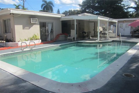 Appartement à louer à Hollywood, Floride: 1 chambre, 263.75 m2 № 1864608 - photo 1