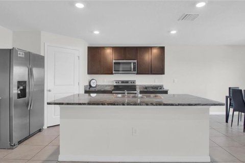 Villa ou maison à louer à Wimauma, Floride: 5 chambres, 248.42 m2 № 2416320 - photo 18