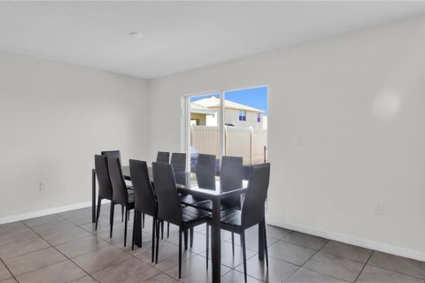 Villa ou maison à louer à Wimauma, Floride: 5 chambres, 248.42 m2 № 2416320 - photo 27