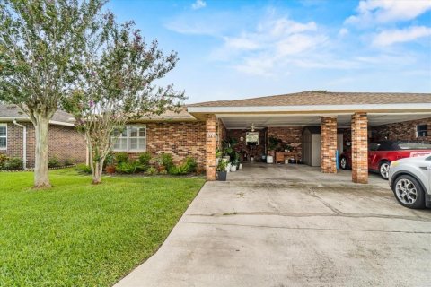 Duplex in Lakeland, Florida 3 bedrooms, 165.64 sq.m. № 1912955 - photo 2