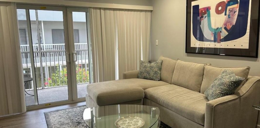 Condo in Delray Beach, Florida, 1 bedroom  № 2259956