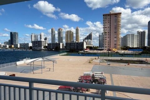 Copropriété à vendre à Sunny Isles Beach, Floride: 2 chambres, 170.01 m2 № 1998178 - photo 19