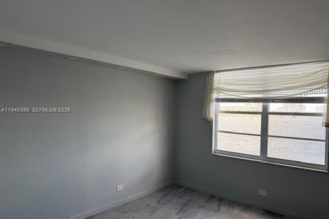 Copropriété à vendre à Sunny Isles Beach, Floride: 2 chambres, 170.01 m2 № 1998178 - photo 26