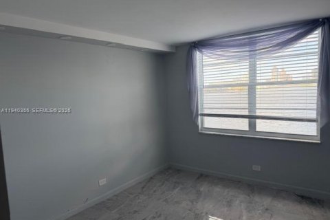 Copropriété à vendre à Sunny Isles Beach, Floride: 2 chambres, 170.01 m2 № 1998178 - photo 28