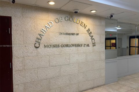 Hotel en venta en Sunny Isles Beach, Florida, 33.44 m2 № 1958958 - foto 20