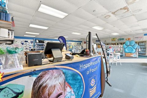 Commercial property in Sarasota, Florida 208.1 sq.m. № 2423596 - photo 14