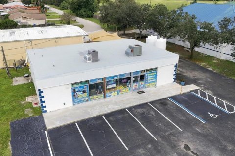Commercial property in Sarasota, Florida 208.1 sq.m. № 2423596 - photo 5