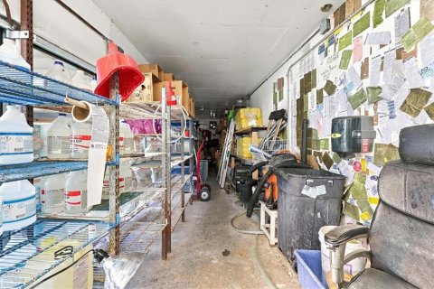 Commercial property in Sarasota, Florida 208.1 sq.m. № 2423596 - photo 20