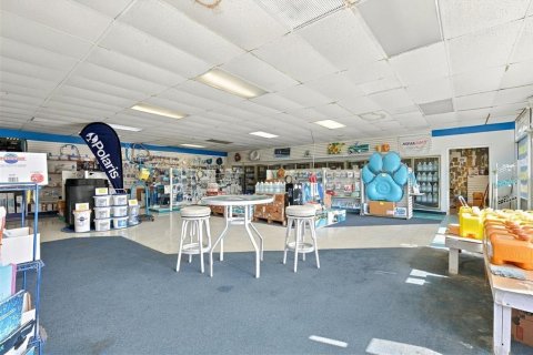 Commercial property in Sarasota, Florida 208.1 sq.m. № 2423596 - photo 10