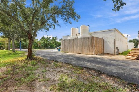 Commercial property in Sarasota, Florida 208.1 sq.m. № 2423596 - photo 29