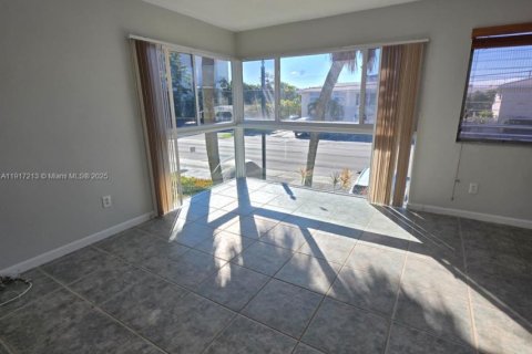 Condo in Fort Lauderdale, Florida, 1 bedroom  № 1972233 - photo 10