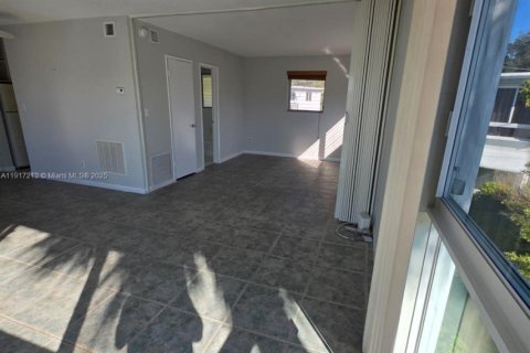 Condo in Fort Lauderdale, Florida, 1 bedroom  № 1972233 - photo 11