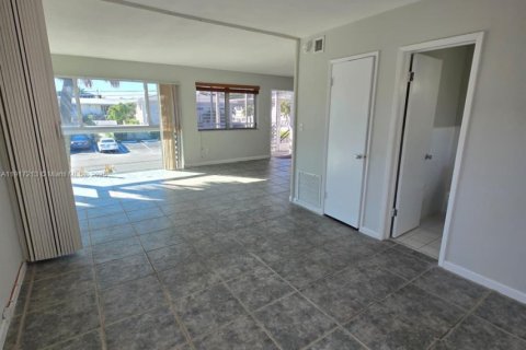 Condo in Fort Lauderdale, Florida, 1 bedroom  № 1972233 - photo 12