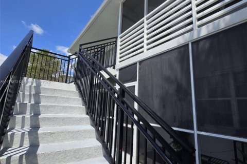 Condo in Fort Lauderdale, Florida, 1 bedroom  № 1972233 - photo 2