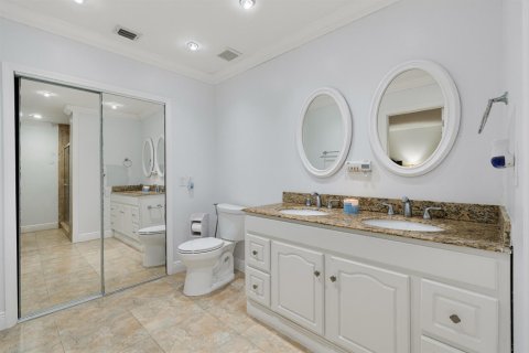 House in Miami, Florida 4 bedrooms, 248.14 sq.m. № 2086363 - photo 20