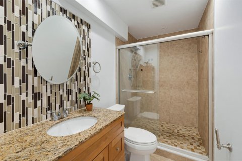 House in Miami, Florida 4 bedrooms, 248.14 sq.m. № 2086363 - photo 18